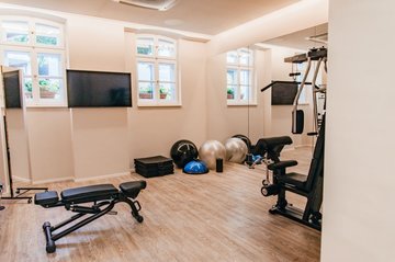 Modernisiertes Fitnessstudio Hotel München Maximilian Munich