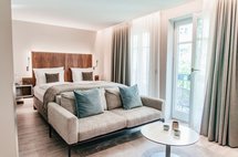 luxury garden studio bed aparthotel maximilian munich